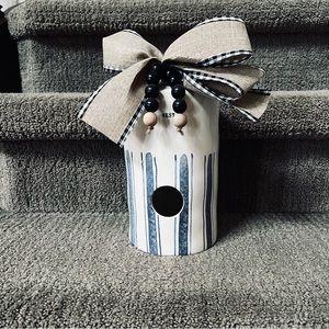 NWOT Rae Dunn Blue and White Cylinder Bird house.